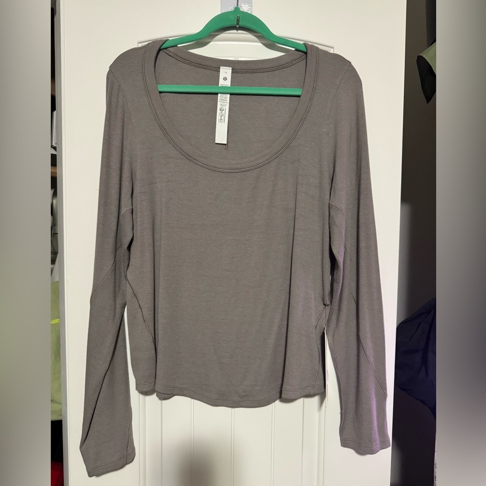 Women's Lululemon WARM ASH Gray HOLD TIGHT Long Sleeve Top